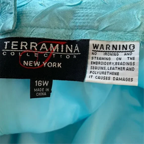 Terramina Women's Plus Size 16W - 3 Piece Jacket, purse, & Skirt Church Suit - Picture 5 of 10